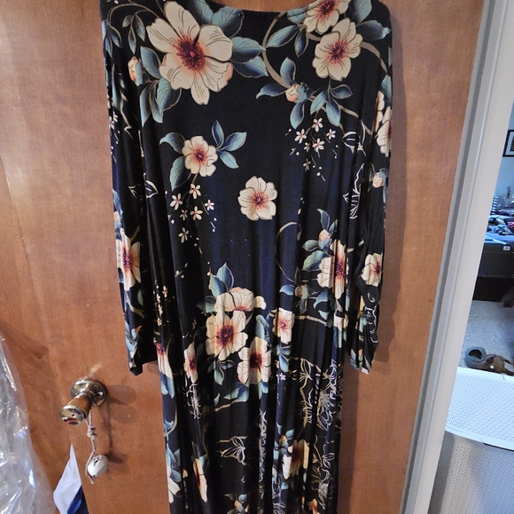 Spense 2x Jersey Style Black Floral Dress - Picture 6 of 8